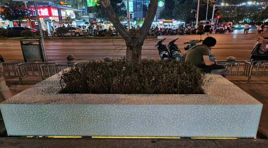 上海虹橋南豐城生境花園--飾紀上品GRC透光坐凳項目