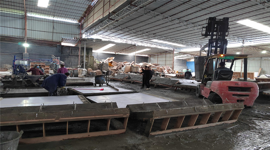 GRC構件產(chǎn)品生產(chǎn)中 GRC構件產(chǎn)品生產(chǎn)中